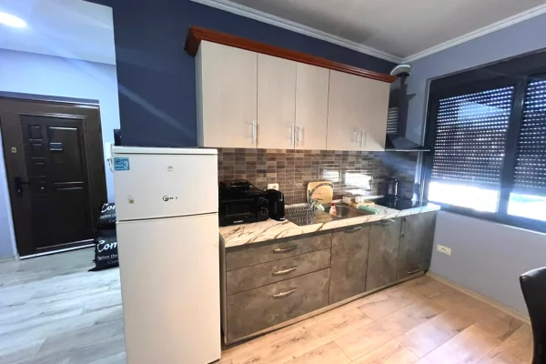 Appartamento in affitto a Tirana 2+1, Arredato