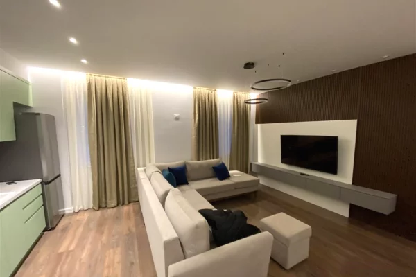 Liqeni i thate , apartament luksoz 2+1 me qera (80,000 leke)