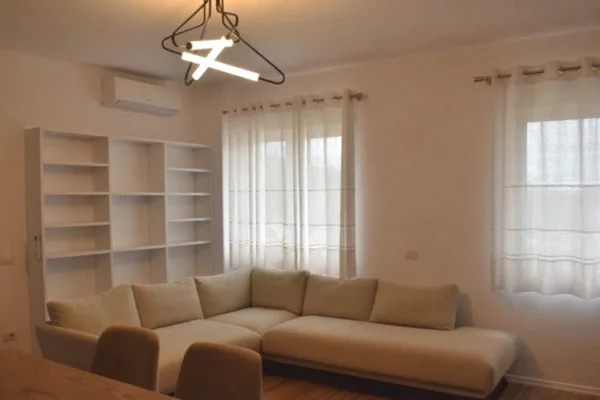 Apartament 3+1+2 ne shitje te Restorant 2 Luanet, DAJT 141,000 EURO