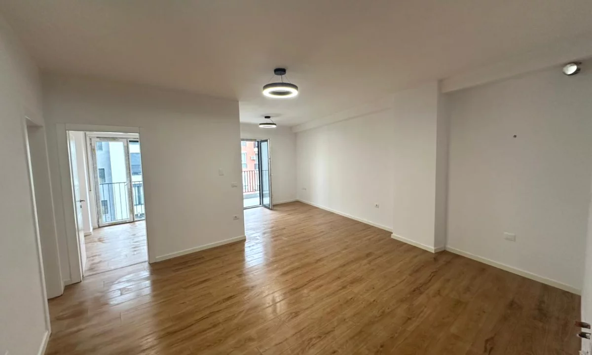 Shtepi ne shitje Apartament ne Tirane, 2+1, Mobilimi E mobiluar, Pagesa 149,000  Euro.