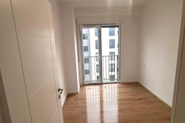 Shtepi ne shitje Apartament ne Tirane, 2+1, Mobilimi E mobiluar, Pagesa 149,000  Euro.