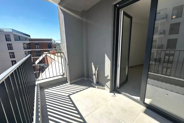 Shtepi ne shitje Apartament ne Tirane, 2+1, Mobilimi E mobiluar, Pagesa 149,000  Euro.