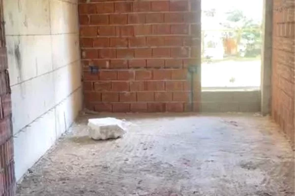 Shtepi ne shitje Apartament ne Tirane, Garsoniere, Mobilimi Bosh, pa mobiluar, Pagesa 68,000  Euro.