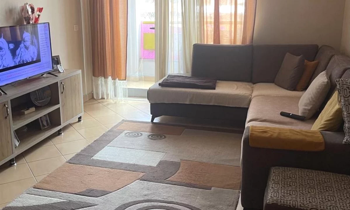Shtepi me qera Apartament ne Tirane, 1+1, Mobilimi E mobiluar, Pagesa 50,000  Leke.