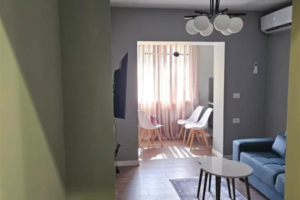 Shtepi me qera Apartament ne Tirane, 1+1, Mobilimi E mobiluar, Pagesa 700  Euro.