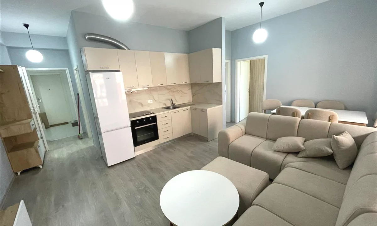 Shtepi me qera Apartament ne Tirane, 2+1, Mobilimi E mobiluar, Pagesa 50,000  Leke.