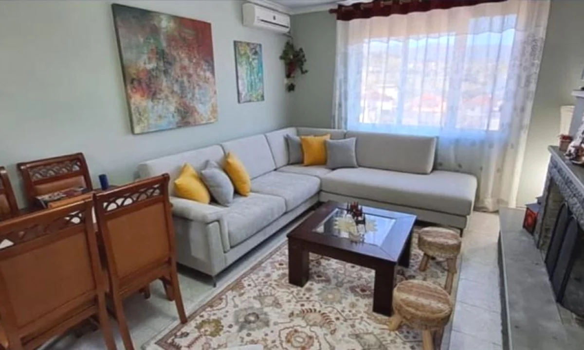 Shtepi me qera Apartament ne Tirane, 1+1, Mobilimi E mobiluar, Pagesa 35,000  Leke.