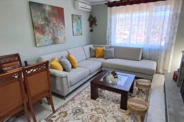 Shtepi me qera 1+1 ne Tirane - 35,000 Leke