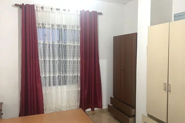 Shtepi me qera Apartament ne Tirane, 1+1, Mobilimi E mobiluar, Pagesa 35,000  Leke.