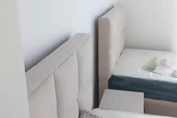 Shtepi me qera Apartament ne Tirane, 1+1, Mobilimi E mobiluar, Pagesa 40,000  Leke.