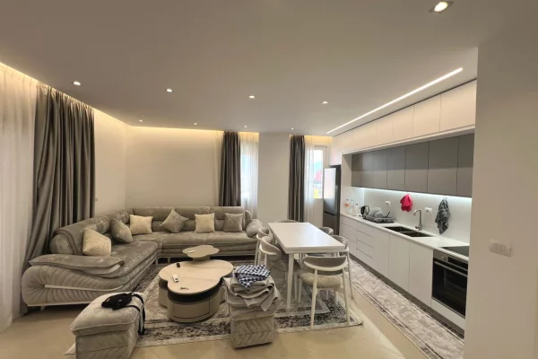 Amerikan 3, yzberisht, apartament Luksoz 2+1+2 ne shitje 103 m2 (175,000 euro)