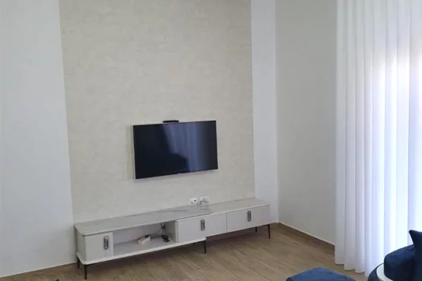 Shtepi me qera Apartament ne Tirane, 1+1, Mobilimi E mobiluar, Pagesa 50,000  Leke.