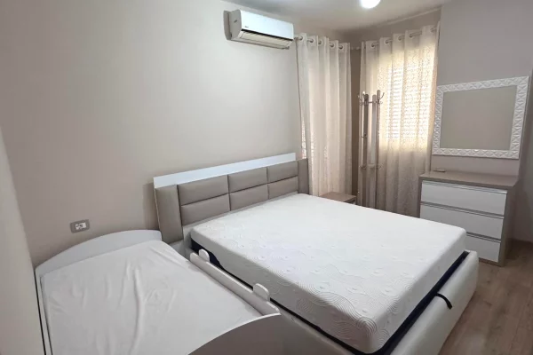Shtepi me qera Apartament ne Tirane, 1+1, Mobilimi E mobiluar, Pagesa 540  Euro.