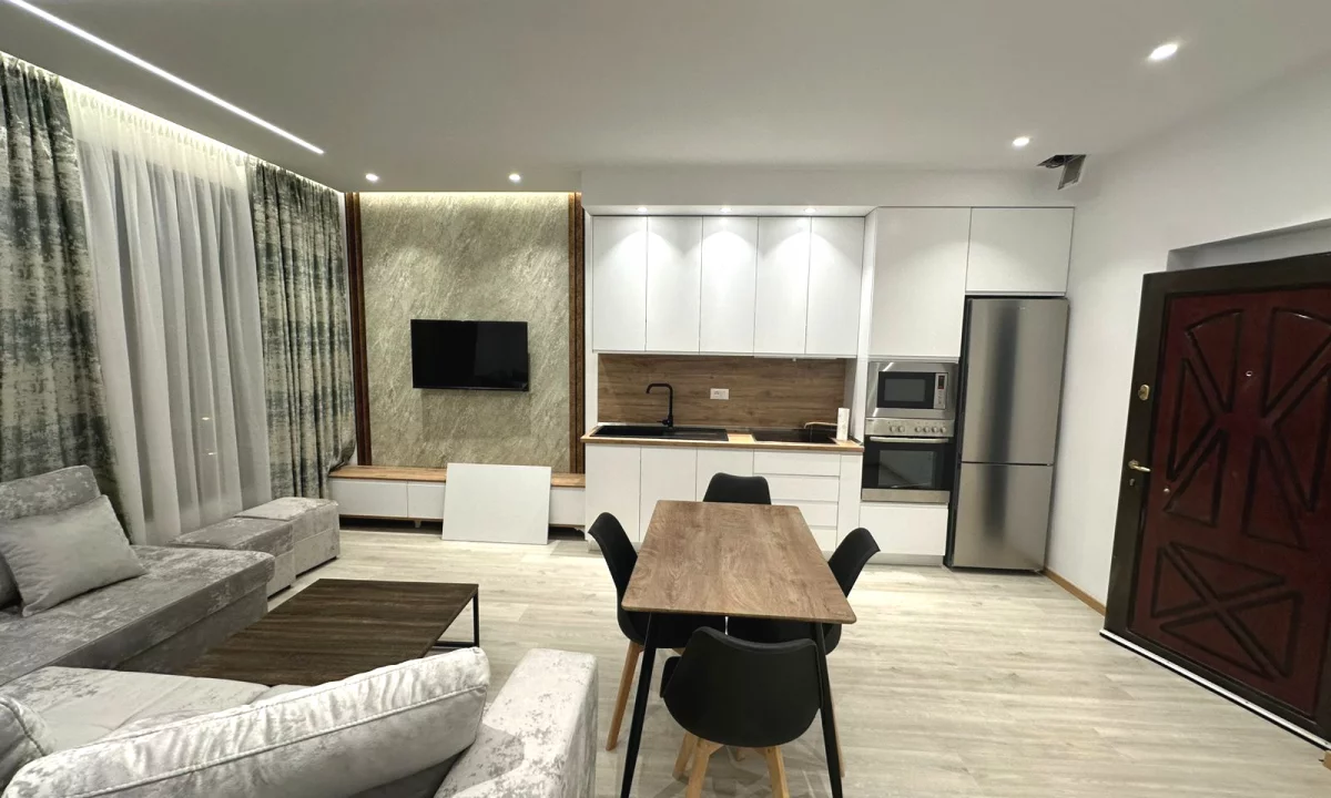 Shtepi me qera Apartament ne Tirane, 1+1, Mobilimi E mobiluar, Pagesa 70,000  Leke.