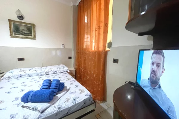 Shtepi me qera Apartament ne Tirane, 1+1, Mobilimi E mobiluar, Pagesa 45,000  Leke.