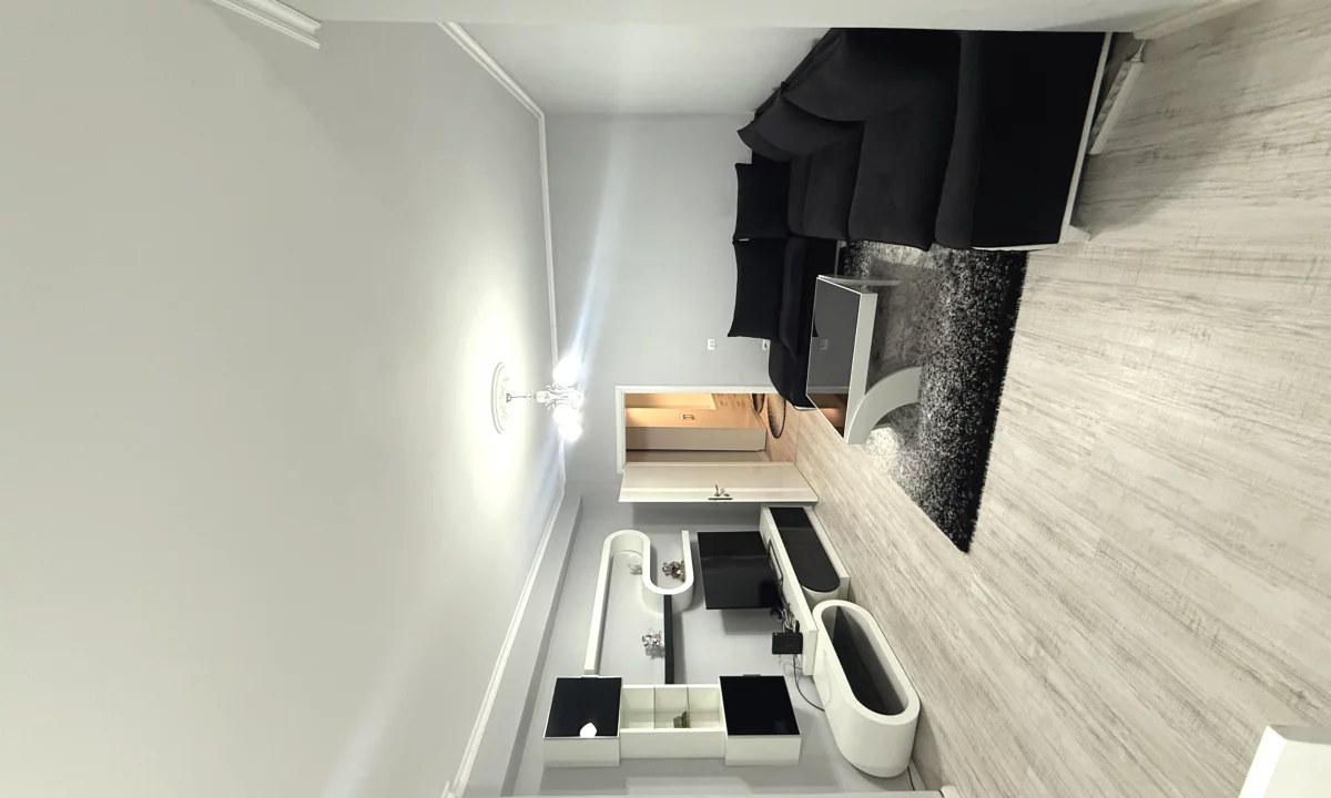 Shtepi me qera Apartament ne Tirane, 2+1, Mobilimi E mobiluar, Pagesa 3,100  Euro.