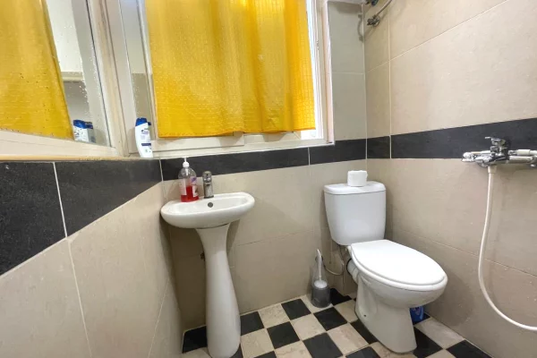 Shtepi me qera Apartament ne Tirane, Garsoniere, Mobilimi E mobiluar, Pagesa 38,000  Leke.