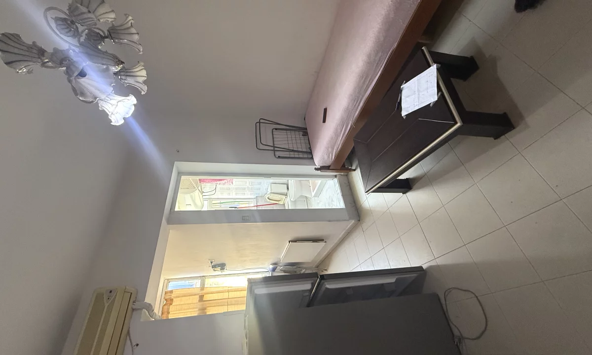 Shtepi me qera Apartament ne Tirane, Garsoniere, Mobilimi E mobiluar, Pagesa 35,000  Leke.