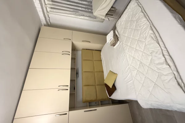 Shtepi me qera Apartament ne Tirane, Garsoniere, Mobilimi E mobiluar, Pagesa 50,000  Leke.