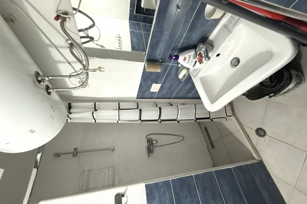 Shtepi me qera Apartament ne Tirane, Garsoniere, Mobilimi E mobiluar, Pagesa 50,000  Leke.