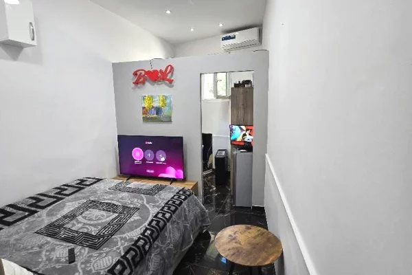 Shtepi me qera Apartament ne Tirane, Garsoniere, Mobilimi E mobiluar, Pagesa 25,000  Leke.