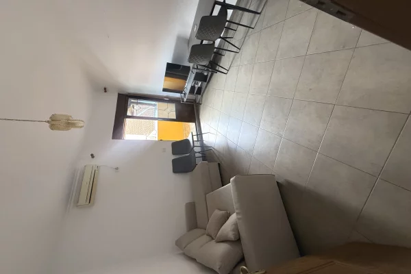 Shtepi me qera Apartament ne Tirane, 1+1, Mobilimi E mobiluar, Pagesa 470  Euro.