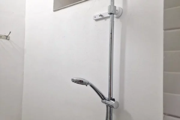 Shtepi me qera Apartament ne Tirane, Garsoniere, Mobilimi E mobiluar, Pagesa 30,000  Leke.