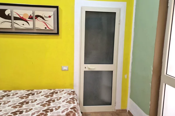 Shtepi me qera Apartament ne Tirane, Garsoniere, Mobilimi E mobiluar, Pagesa 30,000  Leke.