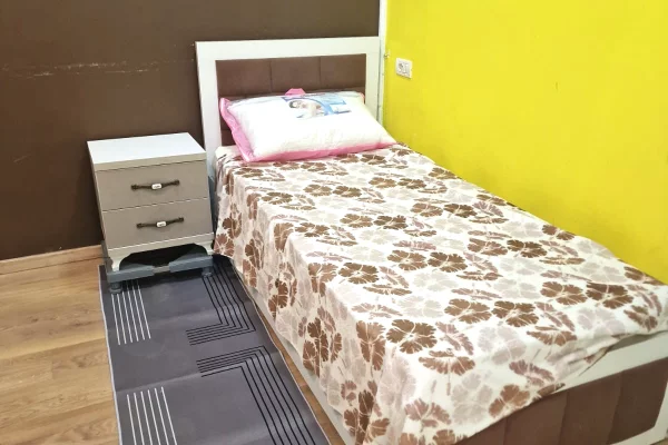 Shtepi me qera Apartament ne Tirane, Garsoniere, Mobilimi E mobiluar, Pagesa 30,000  Leke.