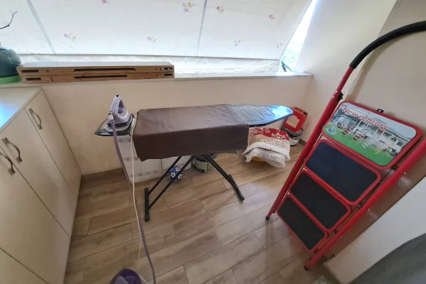 Shtepi ne shitje Apartament ne Tirane, 2+1, Mobilimi E mobiluar, Pagesa 15,500,000  Leke.