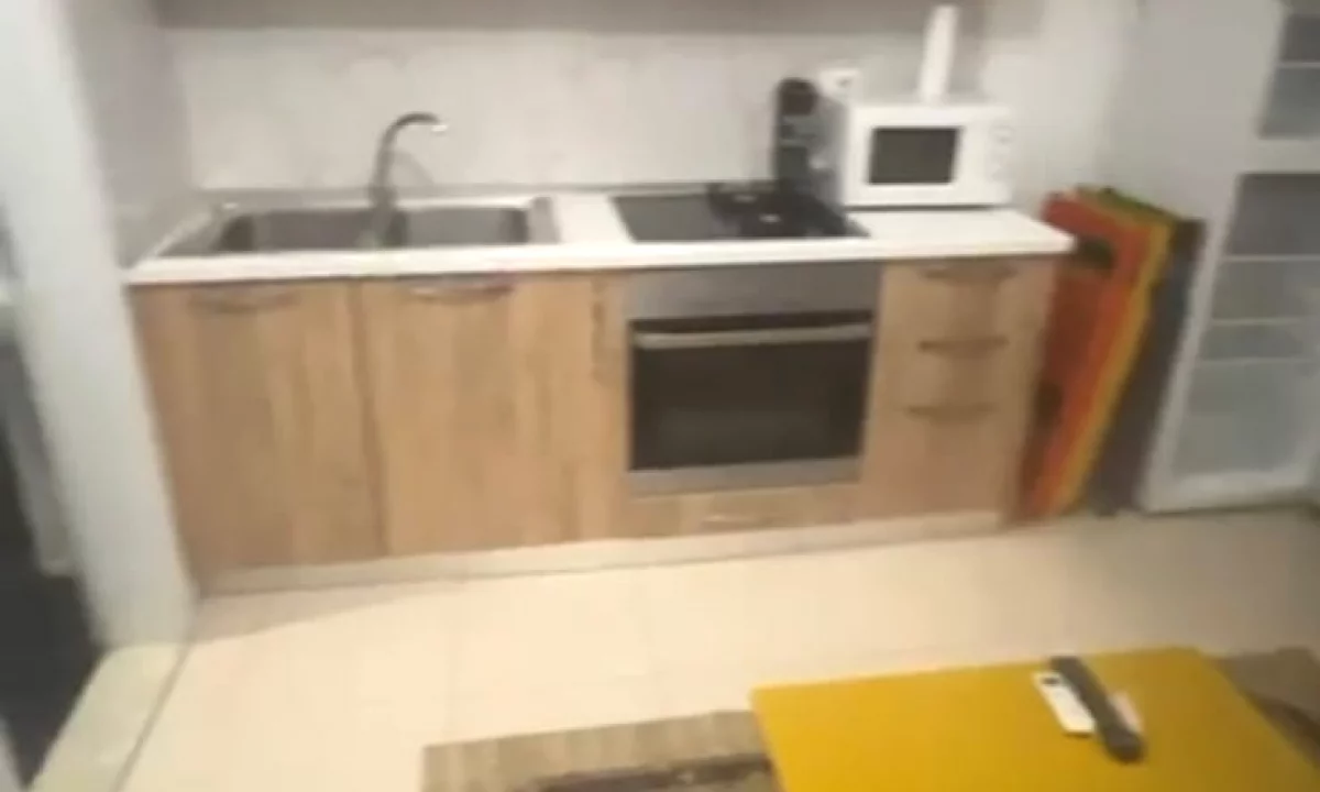 Shtepi me qera Apartament ne Tirane, 1+1, Mobilimi E mobiluar, Pagesa 37,000  Leke.