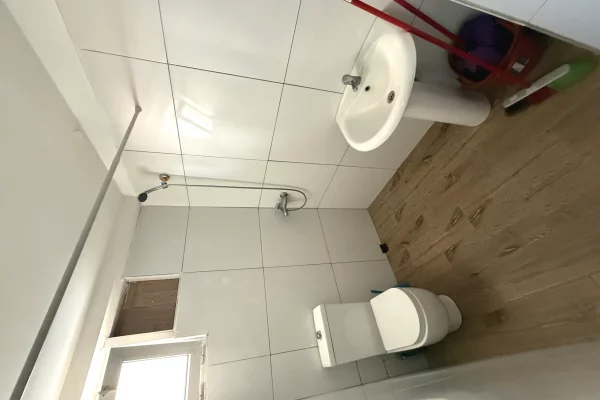 Shtepi me qera Apartament ne Tirane, 1+1, Mobilimi E mobiluar, Pagesa 38,000  Leke.
