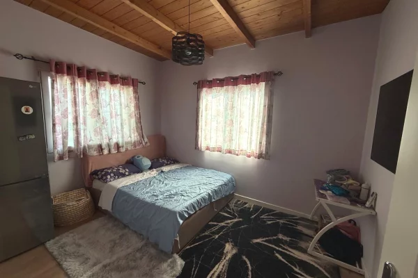 Shtepi me qera Penthose(kati i fundit panoramik) ne Tirane, 3+1, Mobilimi E mobiluar, Pagesa 1,200  Euro.