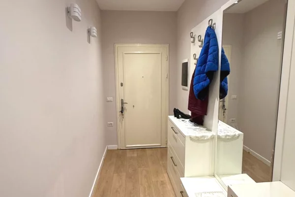 Shtepi me qera Penthose(kati i fundit panoramik) ne Tirane, 3+1, Mobilimi E mobiluar, Pagesa 1,200  Euro.