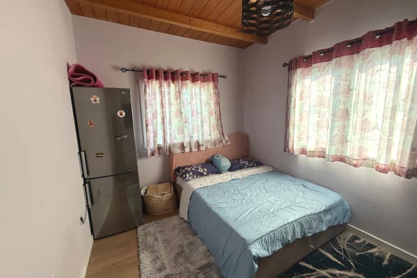 Shtepi me qera Penthose(kati i fundit panoramik) ne Tirane, 3+1, Mobilimi E mobiluar, Pagesa 1,200  Euro.