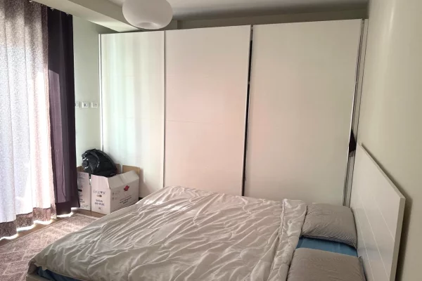 Shtepi me qera Penthose(kati i fundit panoramik) ne Tirane, 3+1, Mobilimi E mobiluar, Pagesa 1,200  Euro.