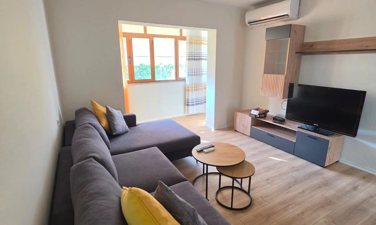 Shtepi me qera Apartament ne Tirane, 1+1, Mobilimi E mobiluar, Pagesa 50,000  Leke.
