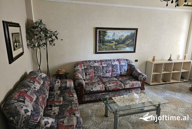 Shtepi me qera 2+1 ne Durres - 35,000 Leke