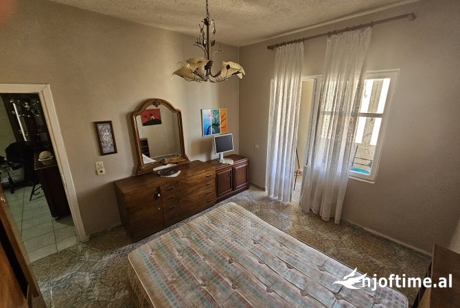 Shtepi me qera Apartament ne Durres, 2+1, Mobilimi E mobiluar, Pagesa 35,000  Leke.