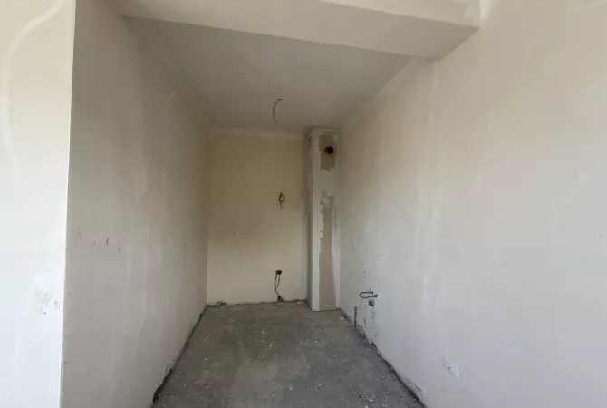 Apartment for sale in Tirana 2+1, Emty