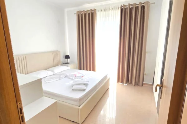 Shtepi me qera Apartament ne Tirane, 2+1, Mobilimi E mobiluar, Pagesa 650  Euro.