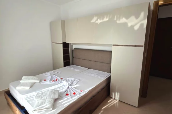 Shtepi me qera Apartament ne Tirane, 2+1, Mobilimi E mobiluar, Pagesa 650  Euro.