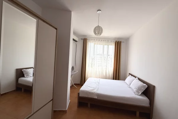 Shtepi ne shitje Apartament ne Tirane, 1+1, Mobilimi E mobiluar, Pagesa 10,000,000  Leke.