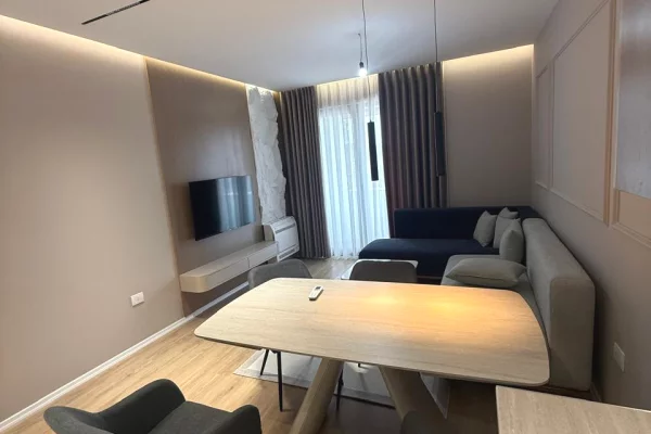 Shtepi me qera Apartament ne Tirane, 2+1, Mobilimi E mobiluar, Pagesa 600  Euro.