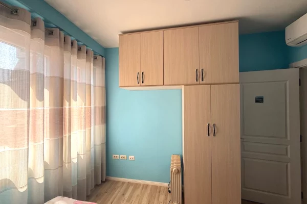 Shtepi me qera Apartament ne Tirane, 2+1, Mobilimi E mobiluar, Pagesa 600  Euro.