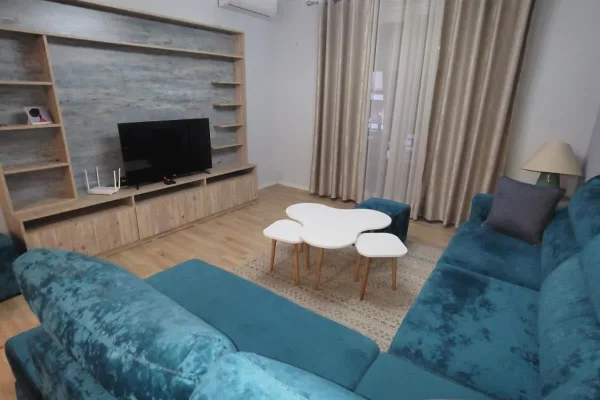TEK GOLDEN PARK APARTAMENT 2+1 PER QERA!