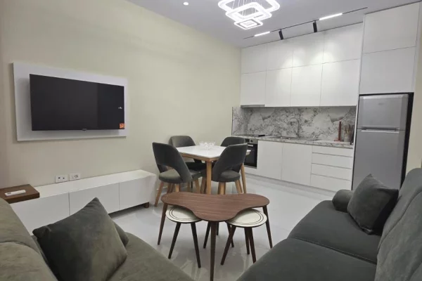 UNIVERS CITY APARTAMENT 1+1 PER QERA!