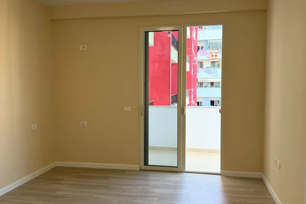 Shtepi ne shitje Apartament ne Tirane, 2+1, Mobilimi E mobiluar, Pagesa 155,000  Euro.