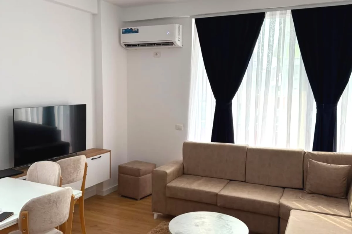 Shtepi me qera Apartament ne Tirane, 2+1, Mobilimi E mobiluar, Pagesa 550  Euro.