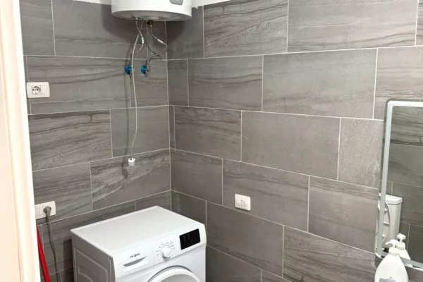 Shtepi me qera Apartament ne Tirane, 2+1, Mobilimi E mobiluar, Pagesa 550  Euro.